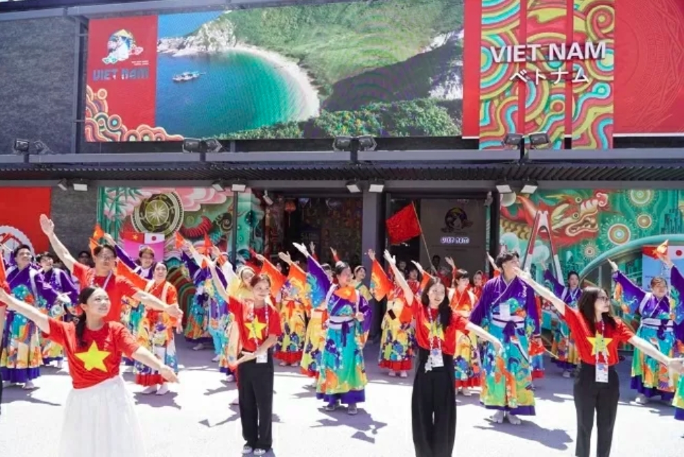 Vietnam wins bronze for Best Pavilion Team at EXPO 2025 Osaka